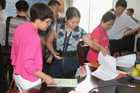 全市人大常委会主任联席会议暨乡镇人大规范化建设现场