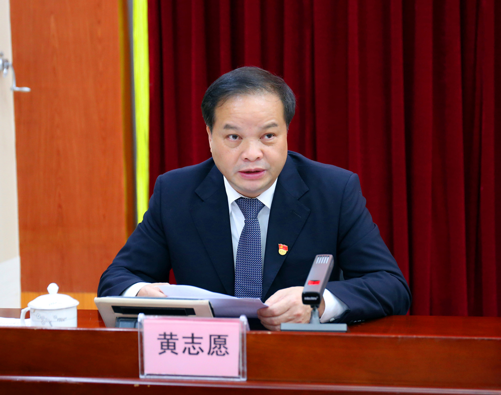 图为黄志愿同志进行对照检查图为石永超同志进行对照检查图为方立斯