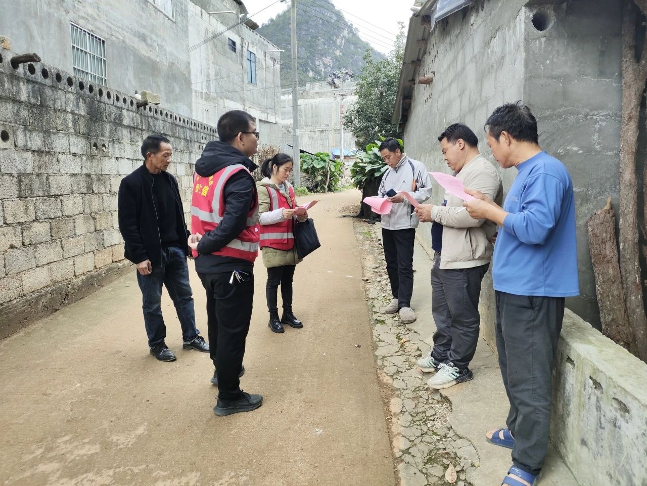 龙临镇代表助力岁末年初燃气安全隐患排查