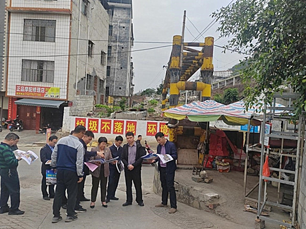 百色市人大常委会执法检查组到田林县开展广西壮族自治区铁路安全管理