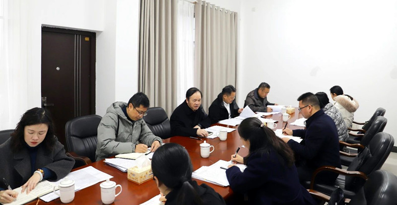 周武红主持召开归侨侨眷权益保护“一法一办法”审议意见落实情况跟踪调研前集中学习会议