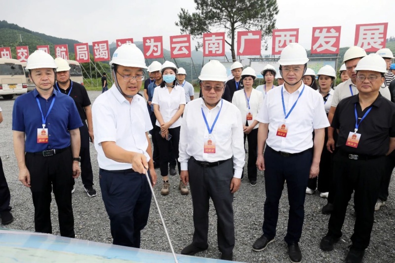 市人大常委会组织自治区人大代表开展年中专题调研为“十五五”规划纲要编制建言献策