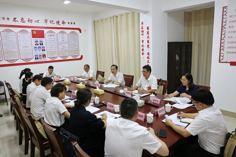 市人大常委会召开人大代表座谈会