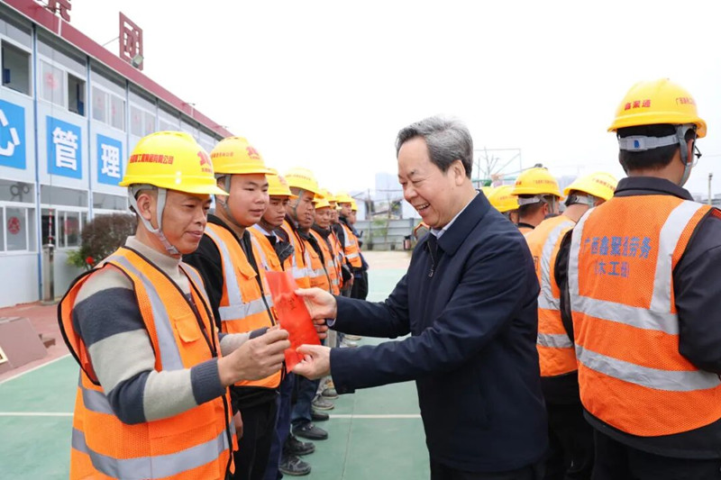 刘有明赴百色市开展春节慰问活动