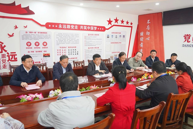 方春明赴百色市开展全国两会精神宣讲及调研